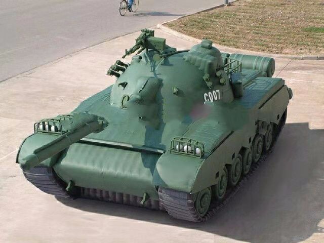 毛阳镇军用充气坦克车